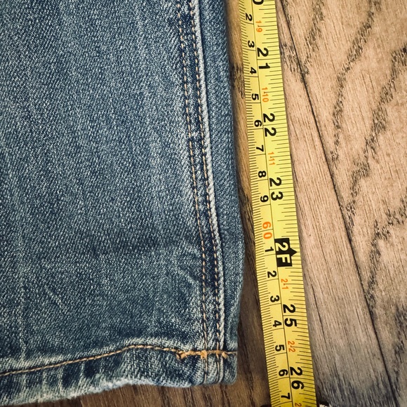Old Navy Distressed Straight crop jeans - Picture 8 of 8